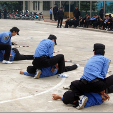 BẢO VỆ NHÀ XƯỞNG